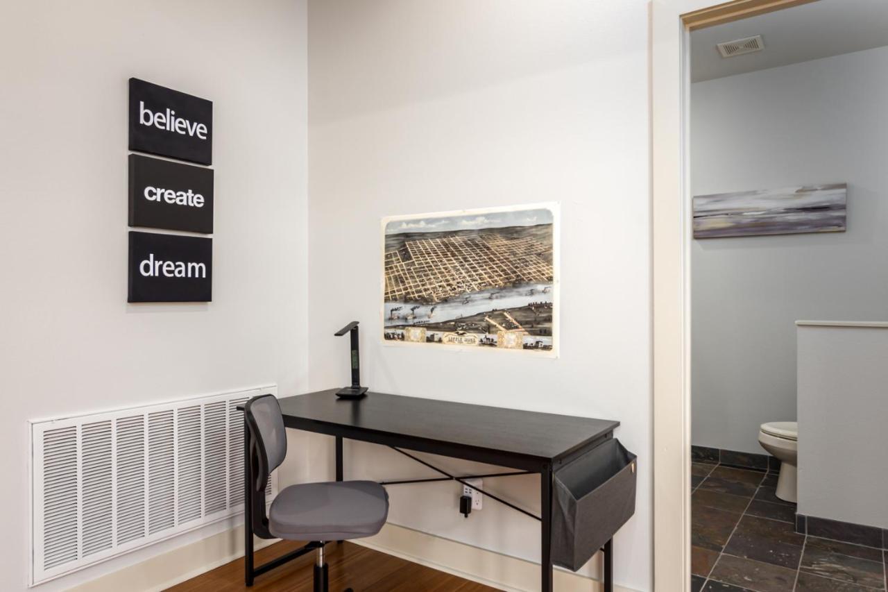 Amazing Downtown Location For Groups! Villa Литъл Рок Екстериор снимка